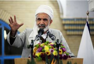 امام جمعه سنندج: نتیجه مذاکرات باید رفع تحریم‌ها و تأمین آرامش مردم باشد