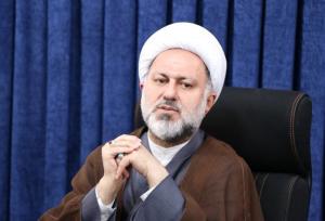 پشت میزنشینی با تقوای رئیسی جور درنمی‌آمد