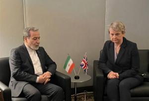 عراقچی: اصرار سه کشور اروپایی بر بازگرداندن قطعنامه‌های شورای امنیت غیرقانونی است