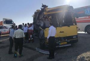 مراحل درمان حادثه دیدگان اتوبوس دانشجویان پزشکی سرخه در حال انجام است