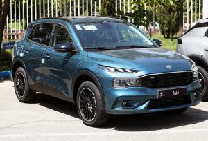 بازار خودرو در شوک قیمتی بعد از بنزین سه نرخی