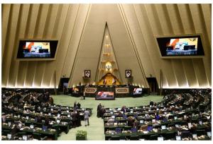 تصویر خبرساز از رسایی در صحن علنی مجلس