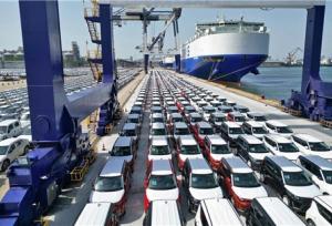 منابع ارزی برای واردات خودرو اختصاص نیافته است