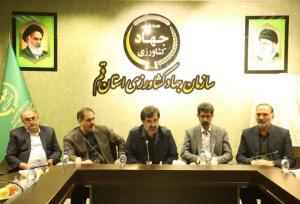 استاندار قم: با همدلی مدیران ۲۵۰۰ مگاوات برق در استان تولید می‌شود