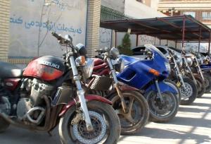 سرهنگ خواجه پور: ۹۶ خودروی متخلف و حادثه ساز در سیرجان توقیف شدند