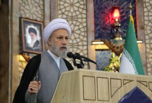 امام جمعه شیراز: تقویت هویت ایرانی-اسلامی با کمک معلمان رخ می دهد