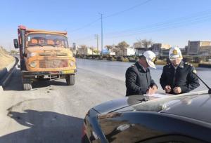 آشوری: یک دستگاه کامیون با ۳۰۶ میلیون ریال خلافی در محور اراک توقیف شد