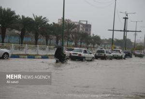 ورود سیل به نانوایی جاسک