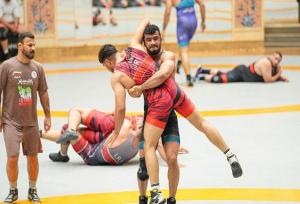 تیم منتخب کشتی فرنگی راهی کشور صربستان شد