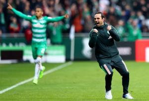 حوصله سرمربی ایرانی سر رفت: همبرگر می‌فروشم!