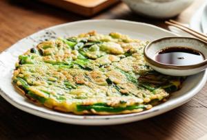 با پاجئون آشنا شوید، پنکیک سبزی محبوب کره‌ای‌ها