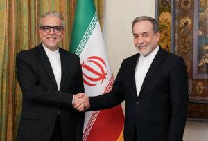 عراقچی با سفیر جدید جمهوری اسلامی ایران در نیجریه دیدار کرد