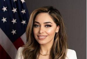 یک زن ایرانی‌تبار دستیار وزیر خارجه آمریکا شد