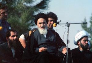 امام خمینی (ره) پرورش‌یافته مکتب عاشورا بود