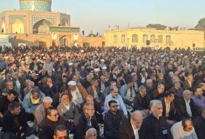 حضور گسترده مردم برای اقامه نماز باران در قزوین