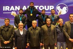 مدال برنز کشتی گیر کردستانی در رقابت‌های قهرمانی کشتی آزاد کشور