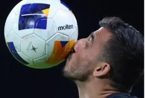 بمب پرسپولیسی‌ها، با هواداران خداحافظی کرد