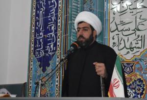 حضور در مساجد و تقویت دینداری خانوادگی راه نجات جامعه است