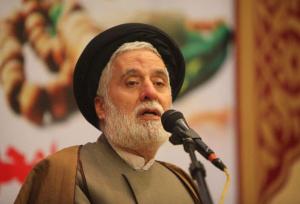 بهشتی: نقش خانواده و نماز در مقابله با جنگ نرم دشمنان کلیدی است