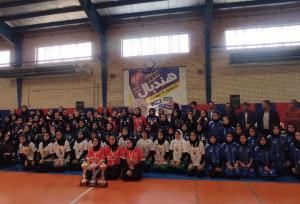 مسابقات کشوری هندبال دختران با قهرمانی تیم قم به پایان رسید