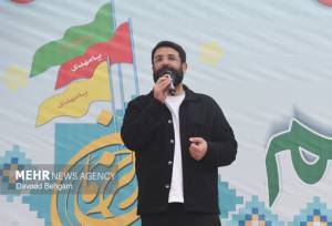 نوای «سلام فرمانده» ابوذر روحی در مشهد طنین انداز شد