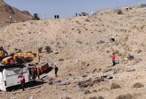 آخرین جزئیات از حادثه واژگونی اتوبوس در محور فیروزکوه – امین‌آباد