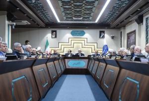 عارف: برنامه هشتم توسعه باید بر مبنای تفکر علمی فرهنگستان‌ها تدوین شود