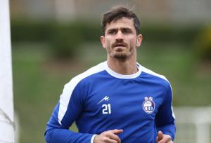 وریا غفوری به دیدار استقلال و آلومینیوم نرسید