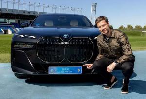 BMW زیبا پیشکش به ستاره‌های رئال‌مادرید!