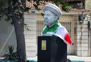 سردیس مشاهیر منطقه ۱۱ مزین به پرچم ایران شد