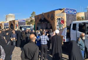 آئین تشییع ۱۲ شهید گمنام دفاع مقدس در شیراز آغاز شد