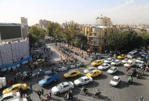 آغاز ساماندهی ترافیک چهارراه سیروس با اجرای «اصلاح هندسی»