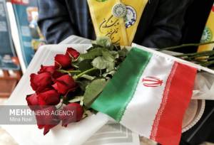 آیین نواختن زنگ گلبانگ انقلاب در مدارس قم