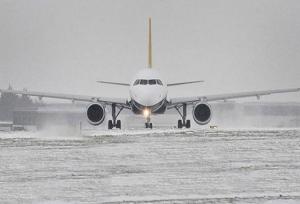 برف پرواز همدان - مشهد را لغو کرد