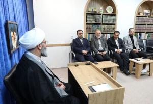 تاکید نماینده ولی فقیه بر توسعه کتابخانه‌های سیار در مناطق روستایی و دورافتاده