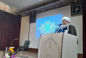 ملت ایران با ایستادگی در مسیر دین همواره پیروز بوده است