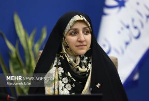 بهروزآذر: دولت موظف است موانع شکوفایی زنان را شناسایی و رفع کند
