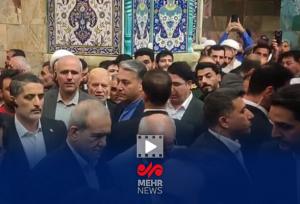رئیس‌جمهور حرم حضرت معصومه(س) را زیارت کرد