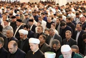طنین تکبیر مسلمانان مسکو در ستایش توان نظامی و اتحاد ملت ایران