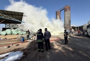 ادامه روند اطفای حریق در پالایشگاه نفت ایوانکی؛ یک کارگر مفقود است