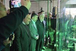 ادای احترام وزیر میراث فرهنگی به حرم مطهر سبزقبا(ع) در دزفول