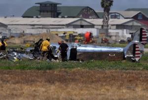 سقوط هواپیمای بازمانده جنگ جهانی در کالیفرنیا/ ۲ نفر کشته شدند