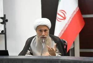 امام جمعه شیراز: انکار ربوبیت الهی در عرصه سیاست و اجتماع، ظلم به جامعه بشری است