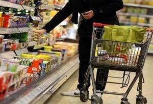 امام جمعه چمران: رهاشدگی بازار به روحیه مردم صدمه می‌زند