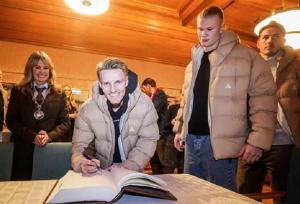 استقبال تاریخی از نروژ در سرمای زیر صفر