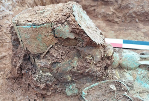 کشف مرموز تاج وارونه، رازهای یک زن باستانی را فاش کرد