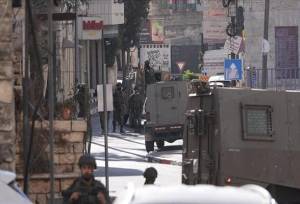 زخمی شدن یک فلسطینی بر اثر تیراندازی صهیونیست‌ها در جنوب کرانه باختری