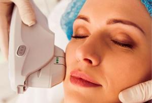 کلید داشتن پوستی صاف و شاداب بدون تزریق یا عمل جراحی