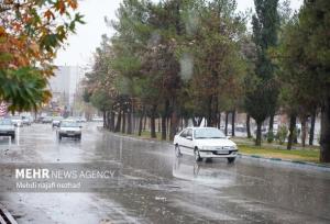 پرویزیان: رانندگان در روزهای بارانی با سرعت مطمئنه حرکت کنند