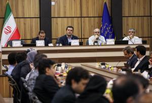 پرسش و پاسخ با دموی دستیاران هوش مصنوعی و تذکر آقای معاون